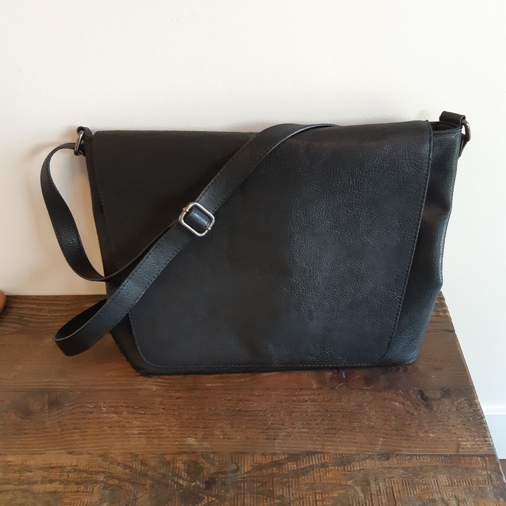 Zara Man Black Crossbody Bag